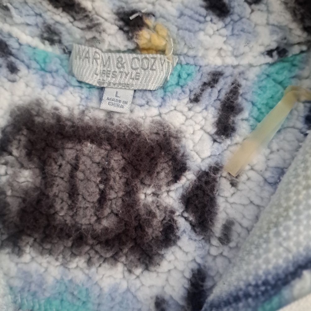 Geometric Patterned Knit Sweater - Picture 3 of 4